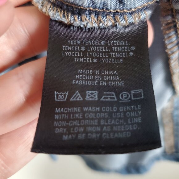 ANTHROPOLOGIE Holding Horses Dakota Chambray Top Shirt Embroidered Western Small - Picture 9 of 11